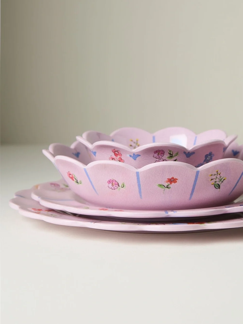Anthropologie Melamine Dinner Plates Annette Floral New Set of 4 Lilac 12.25”